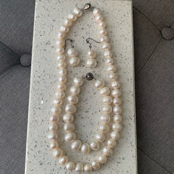 Jewelry - COPY - White Fresh Pearl Set